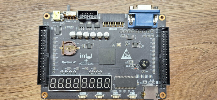 ���������� ����� FPGA Cyclone IV