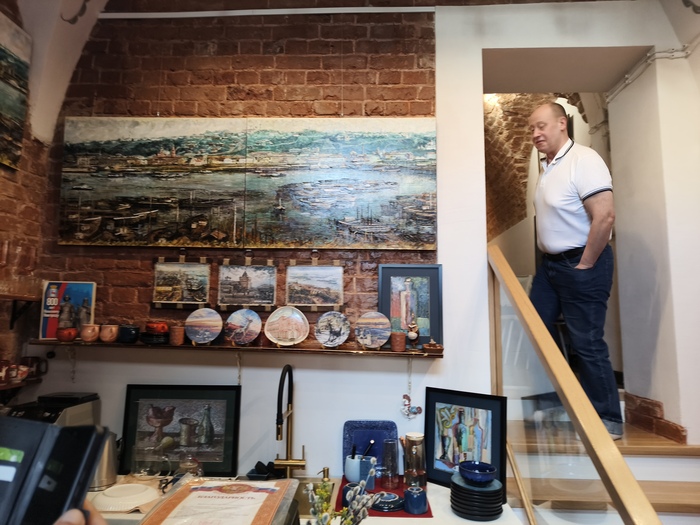 Приглашают в галерею художников