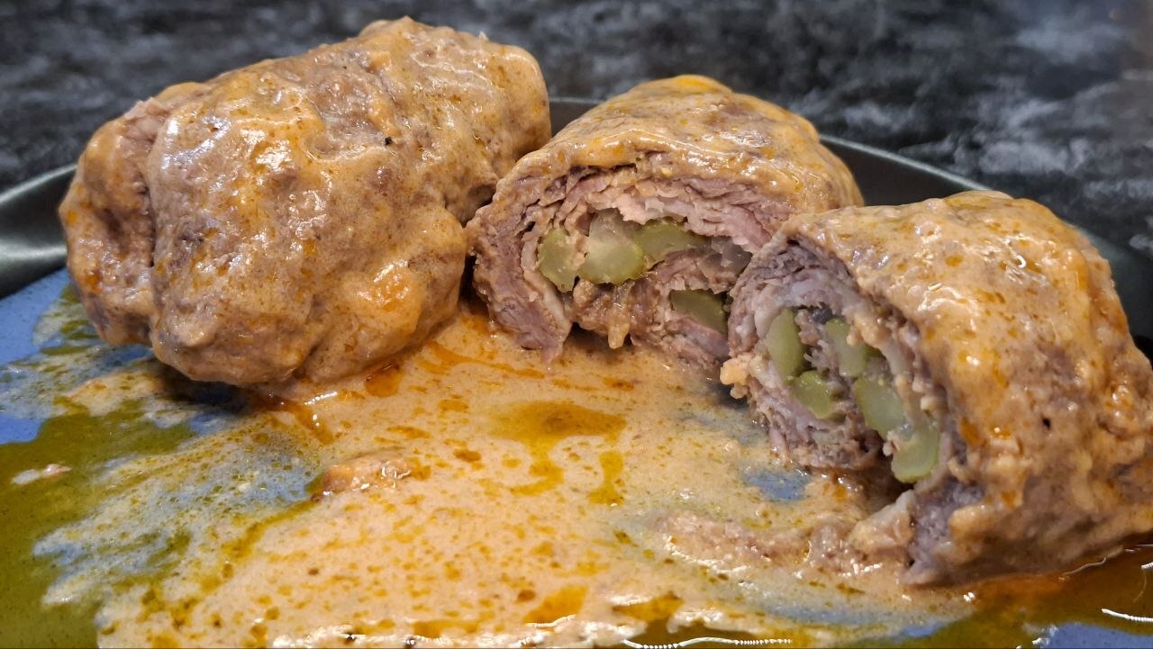 Rinderroulade в соусе Rahmsosse - блюдо для семейного воскресного ужина из Германии - Серия Обычные блюда со всего мира, Моё, Рецепт, Мужская кулинария, Мясо, Германия, Длиннопост