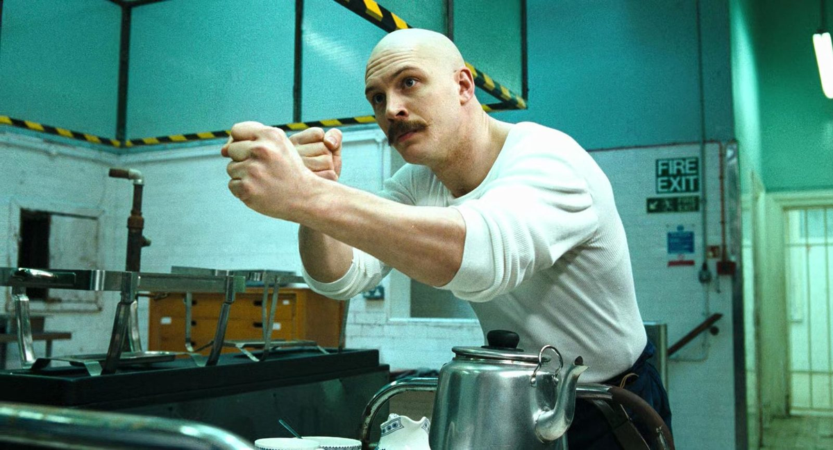 Bronson (2009) - watch only for Tom Hardy fans - Series Reviews by Abbi, My, Movies, Review, Overview, Film criticism, British Cinema, Crime, Auteur films, Arthouse, Tom Hardy, Psychological portrait, Black humor, I advise you to look, Video, Video VK, Longpost