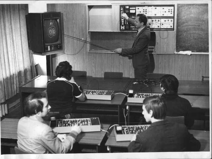 Фото лаборатории с АВК-4. Из архива Федорова В.А.