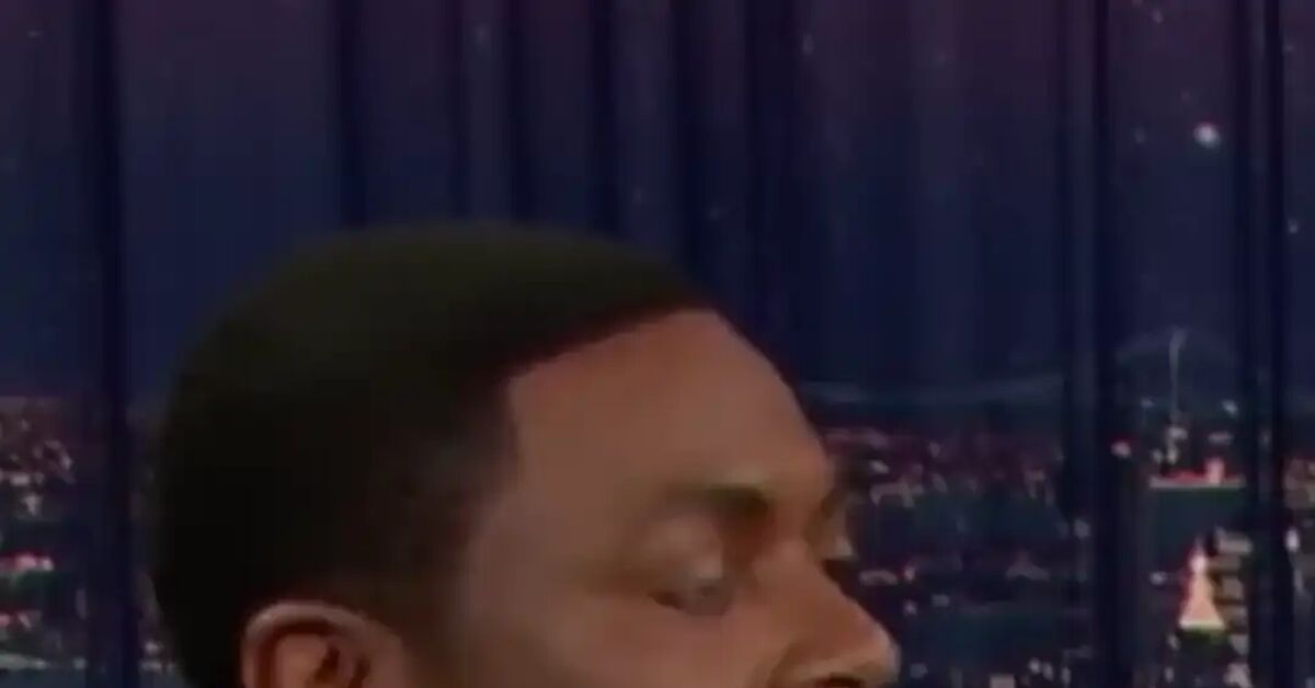 When you go to the cinema with Michael Jackson))) - Chris Tucker, Michael Jackson, Actors and actresses, Humor, The singers, Cinema, Vertical video, Video VK, Repeat, Watch with sound, Short videos, Vk Clips, Video