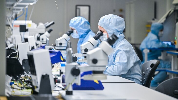 Russia's first liquid crystal module production facility has opened in Moscow. - Industry, Import substitution, Russian production, Production, Telegram (link), MAX messenger (link), Video, Video VK, , Peekaboo+