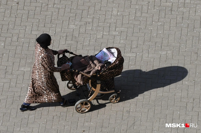 К детям мигрантов предъявили особые требования Источник: Артём Устюжанин / <!--noindex--><a href="https://pikabu.ru/story/migrantov_nachnut_vyidvoryat_za_bednost_podrobnosti_novogo_zakona_14132299?u=http%3A%2F%2FMSK1.RU&t=MSK1.RU&h=8fa65bc682a1e754c0494d9fd471c7f4f657b4a8" title="http://MSK1.RU" target="_blank" rel="nofollow noopener">MSK1.RU</a><!--/noindex-->