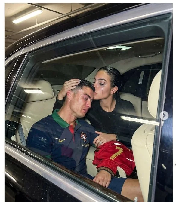 Cristiano Ronaldo's fiancee comforts the footballer after Portugal's defeat – true or fake? - Fake news, Football, Cristiano Ronaldo, Artificial Intelligence, Longpost