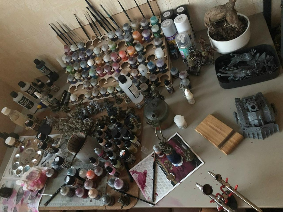 My Hobby Spot: How It All Began and How My Miniature Painting Table Has Changed - My, Workshop, Interior, Accessories, Painting miniatures, Miniature, Modeling, Warhammer 40k, Warhammer, Hobby, Stand modeling, Wh other, Board games, Wh miniatures, Painting, Diorama, Scale model, Longpost