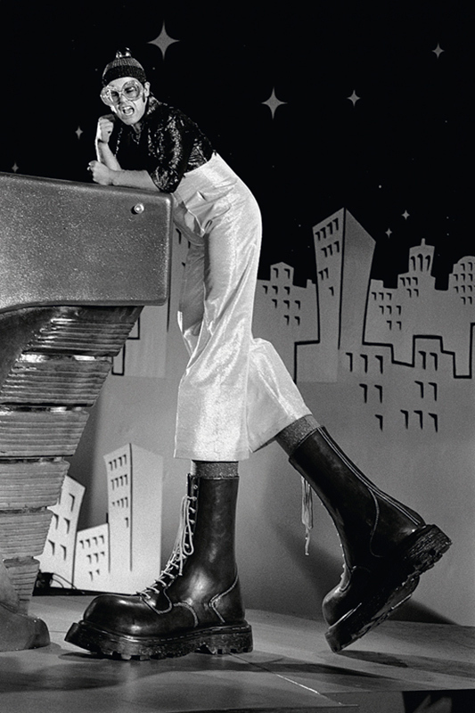 ����� ���� � ���� ������� ��������. ���� �� ������ "Tommy", 1975.