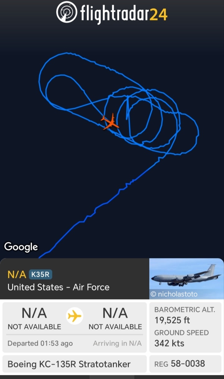 Why is a US military tanker making figure-eight turns in the sky? A Flightradar anomaly analysis - My, Aviation, Air force, Boeing, Longpost