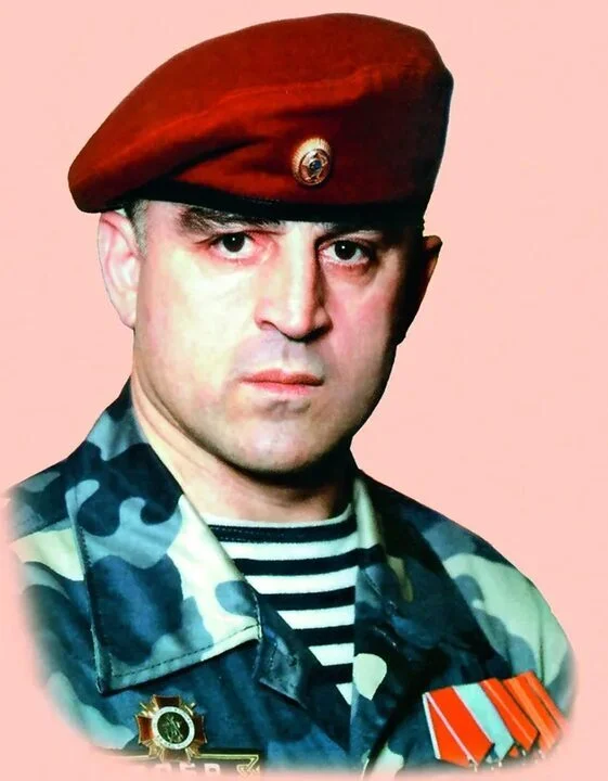Hero of the Russian Federation Arzulum Ilyasov - Teacher, Komsomol, No rating, Dagestan, Soviet militia, Militia, Ministry of Internal Affairs, Law enforcement, North Caucasus, Chechen wars, PPP, Officers, Colonel, Hero of Russia, Personality, SOBR, Speckled beret, Commander, the USSR, Anti-terrorist operation, Longpost