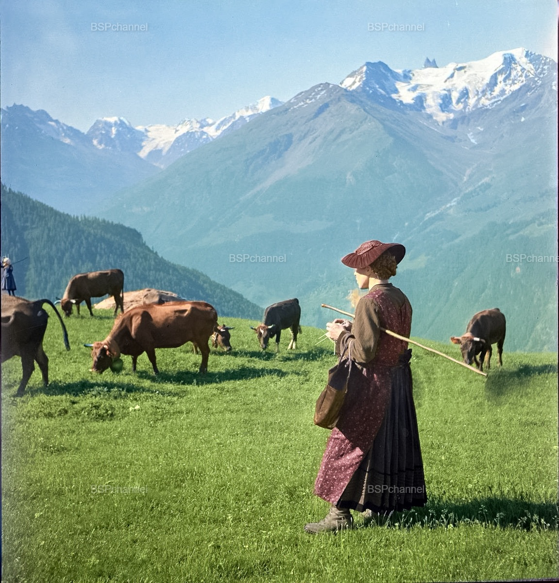 Fragments of History: Interesting and Rare Retro Photographs of Europe. 20 Colorized Photographs from the 20th Century. Part 40 - Series Photo Collections, My, 20th century, The photo, Europe, Old photo, France, Italy, Germany, Sweden, Switzerland, Belgium, Spain, Colorization, Longpost