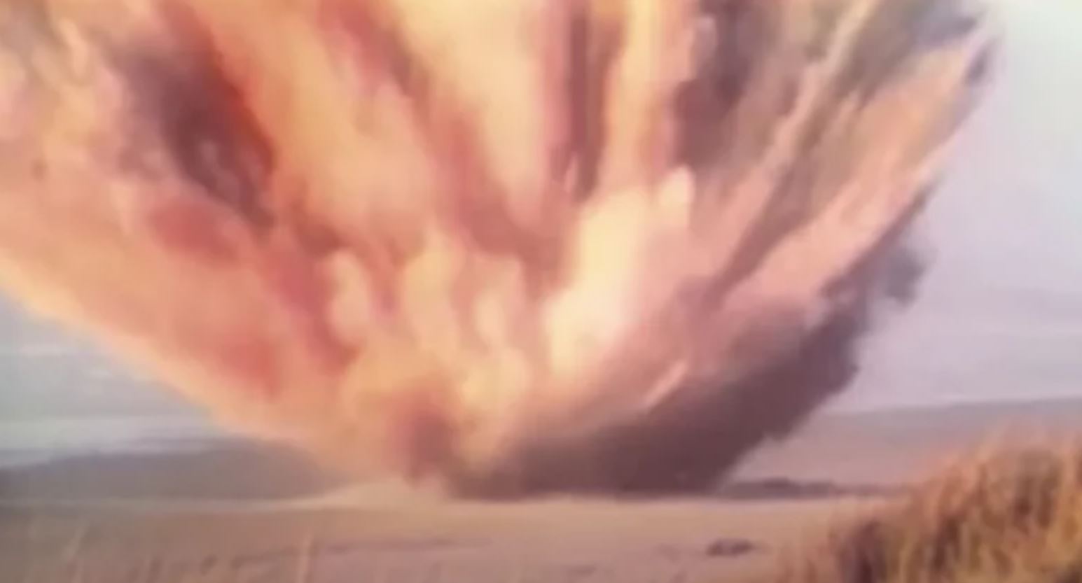 The 1970 Oregon Blow Up the Whale is the most epic failure that ranks among human stupidity! - Whale, Explosion, Ocean, Nature, Error, People, Longpost