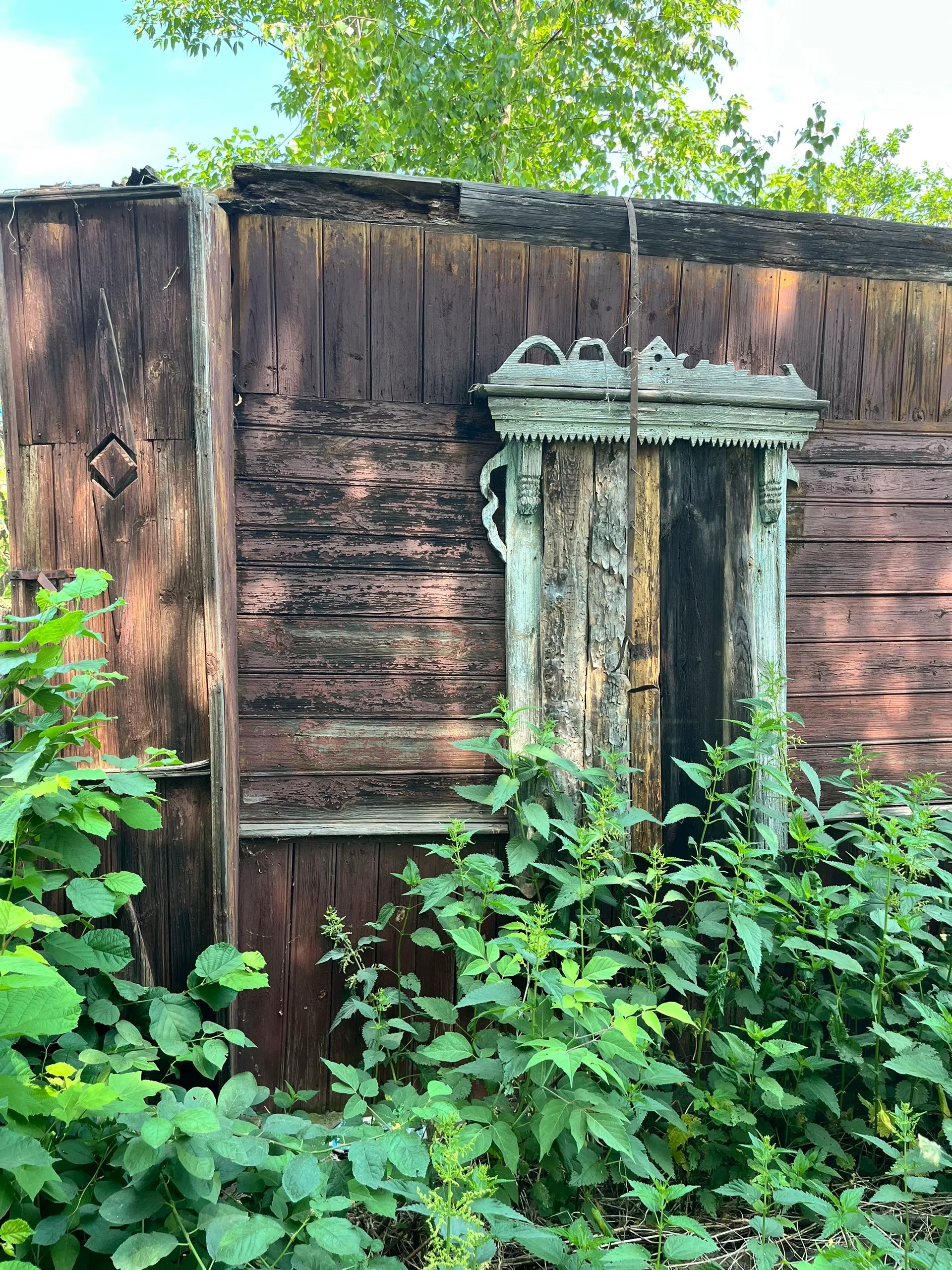 When you are not needed by your heirs, but you still keep the memory of generations within yourself - My, Sadness, History (science), Past, House, Memory, Time, Longpost, The photo, Village, Abandoned villages