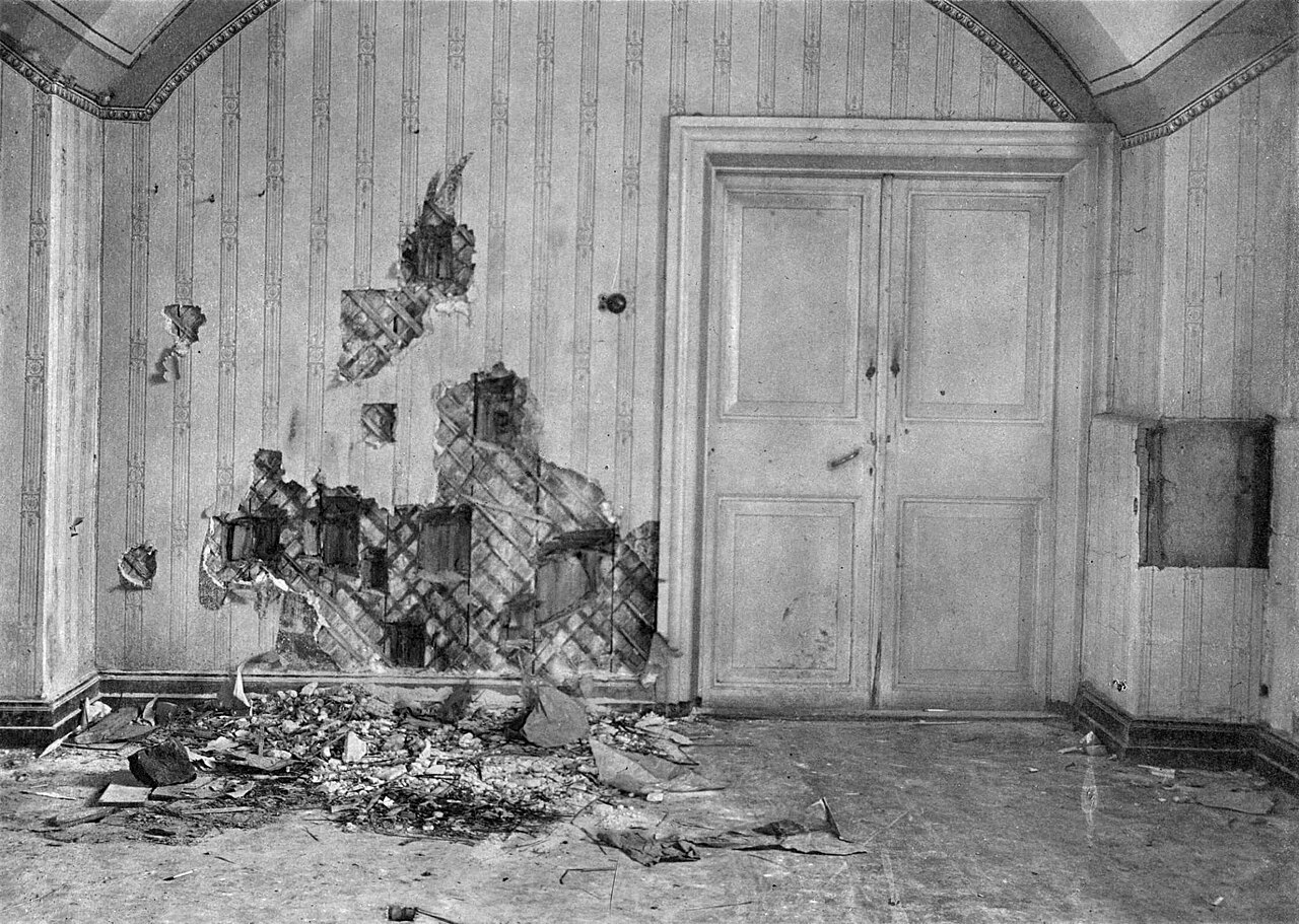 Response to the post Patriarch Kirill declared the collective guilt of the entire nation in the murder of Holstein-Gottorp-Romanov Nicholas and his family - My, Religion, Church, Christianity, История России, Russia, ROC, Patriarch Kirill, Orthodoxy, Jesus Christ, Russians, October Revolution, Bolsheviks, Lenin, Nicholas II, Video, Video VK, VKontakte (link), God, People, Firing squad, Royal family, Reply to post, A wave of posts