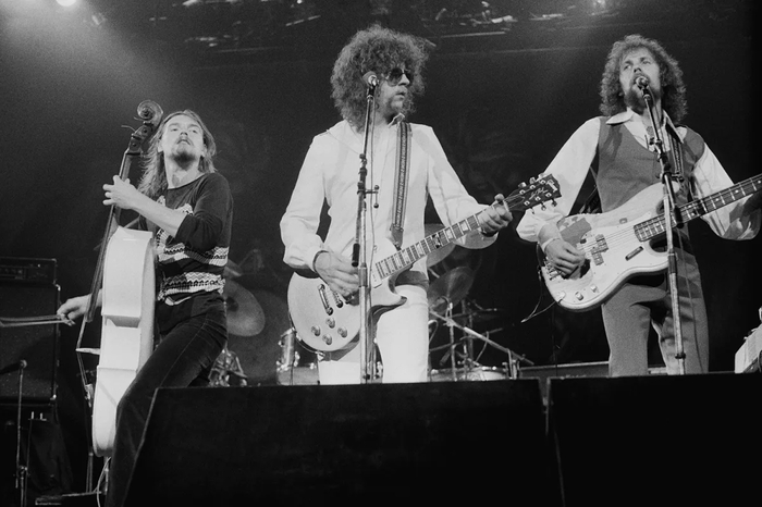 ELO, 21 ���� 1976.