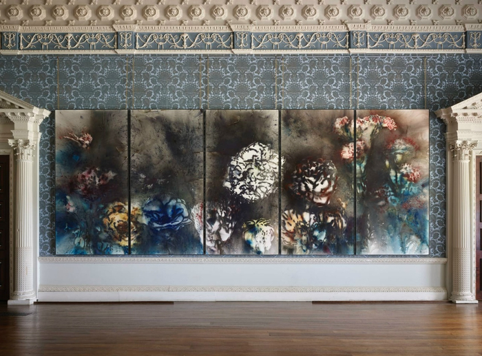 Цай Гоцян, Heaven Complex No. 1 и No. 2, 2017. Выставка «White Cube в усадьбе Клейдон».
