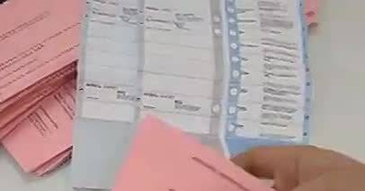 Just as votes for the German AfD party were destroyed, votes for Merz's CDU were left... - My, Short videos, Elections, Germany, Video, Video VK