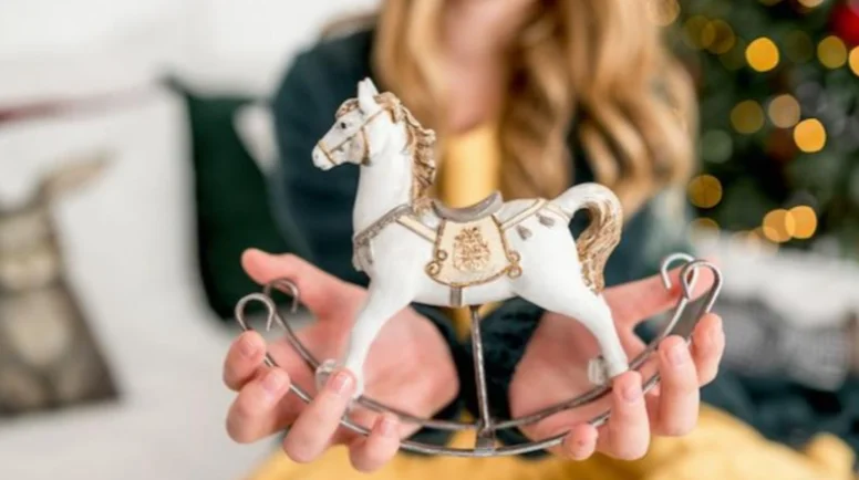  Что подарить подруге на Новый год 2026: ТОП-40 оригинальных идей