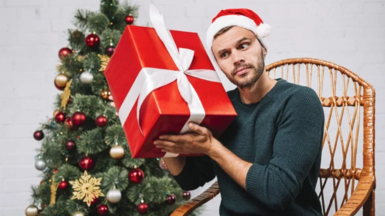 Как выбрать подарок парню на Новый год
