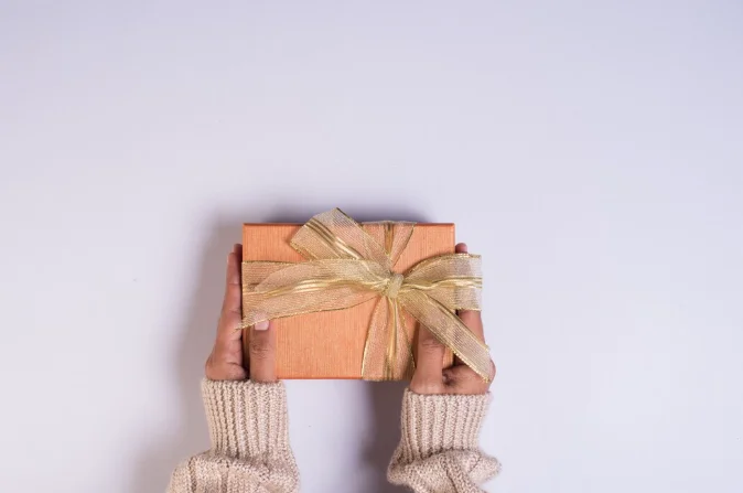 Что подарить девушке, подруге, сестре или парню на 1000 рублей