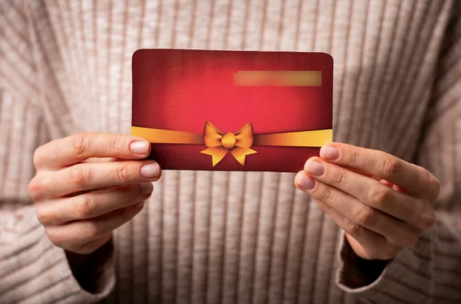 Где принимают подарочную карту